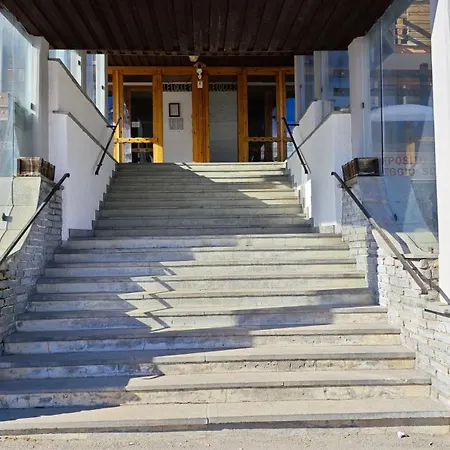 Hostdomus - Ermellino Apartment Sestriere